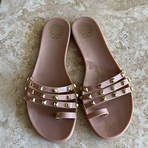 Vince Camuto Jellies